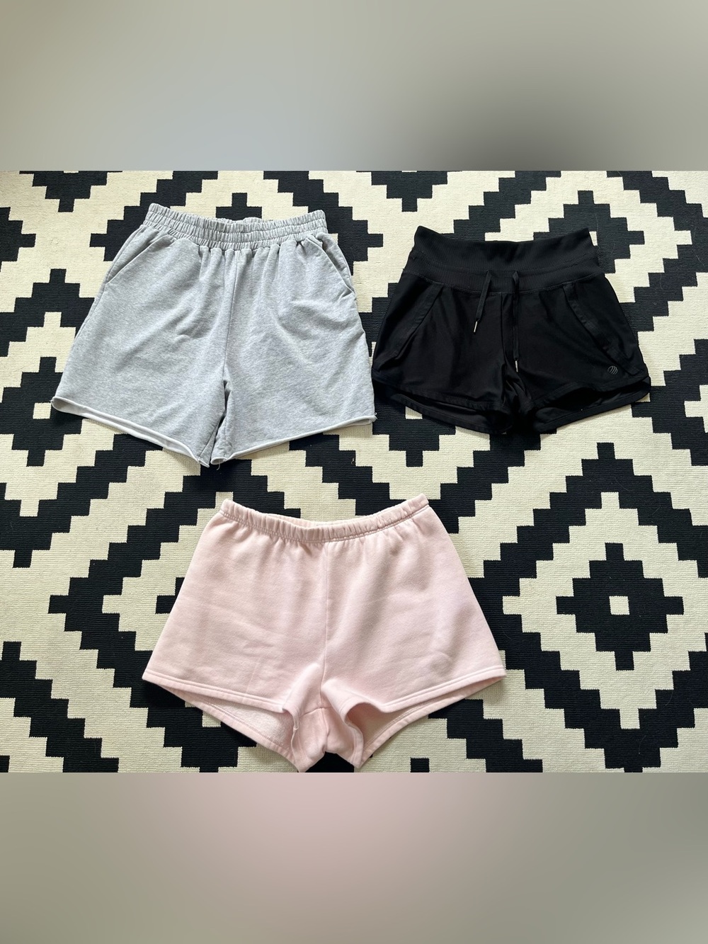 SHORTS BUNDLE! ❤️ TNA, MESHKI, MPG